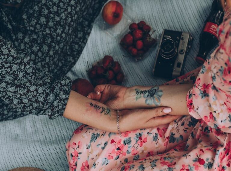 Home tetování jména dětí v srdci